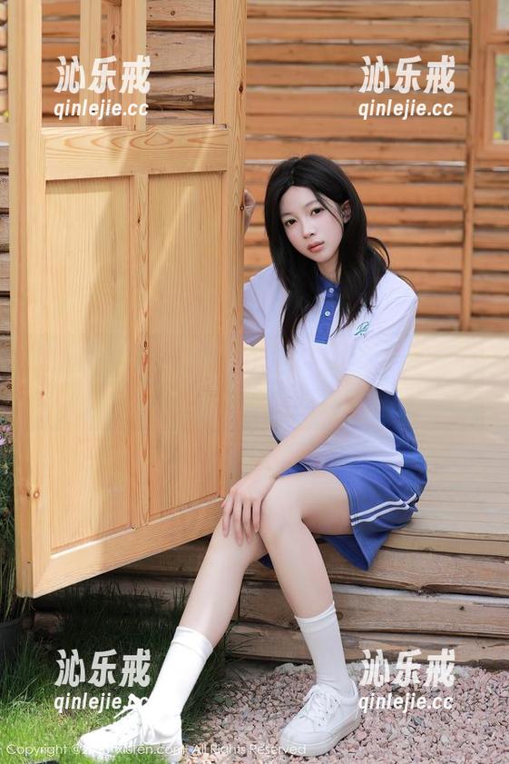 秀人网 - 安然anran兔女郎图集：下载有风险，请小心心萌化