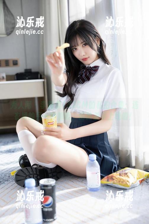 秀人网 - 李雅柔182CM的私拍合集：连衣裙的另一种解读，侧脸杀手上线啦！