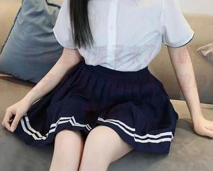 秀人网 - 瑶啊摇的瑶又来了，原图在手，美脚就像是艺术品，该向博物馆申请个展览吗？