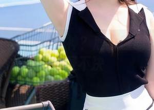 秀人网 - 女仆or女神？鹿小茜的美图让我迟疑不决