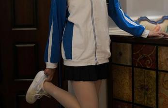 紧急企划 - 小婕的美足系列：走路的小仙女，实力证明魅力不只能提现在脸上！