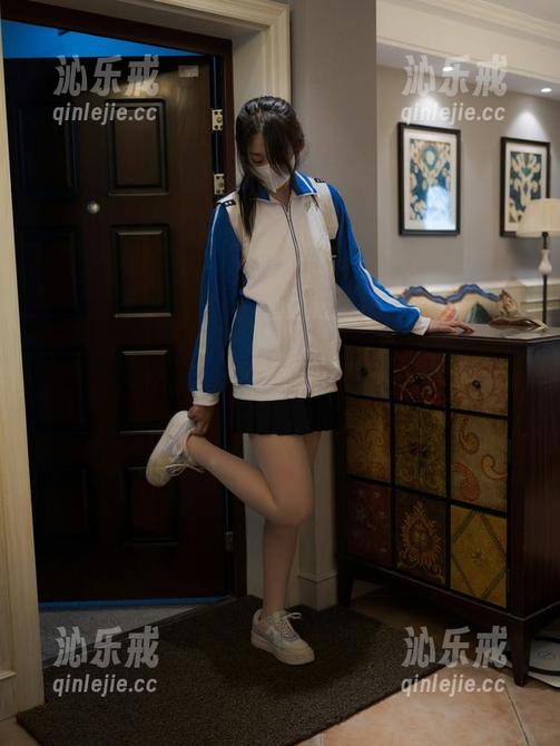 紧急企划 - 小婕的美足系列：走路的小仙女，实力证明魅力不只能提现在脸上！