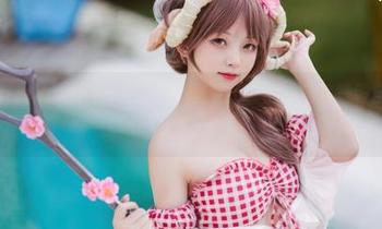 海边的花铃Hana，没用一点儿圣光，套图却透着一股自然的亲和力。