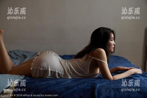 蜜桃社 - 分享Cris_卓娅祺的办公室日常，这比加班还精彩！