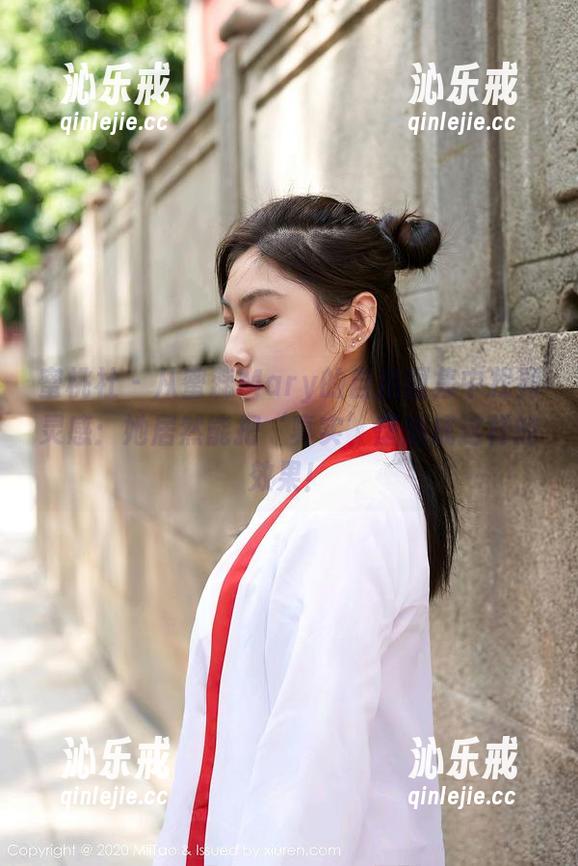 蜜桃社 - 从蜜蕊Mary的自拍图集中找到灵感：她居然能把‘真实’塑造成这样的效果！