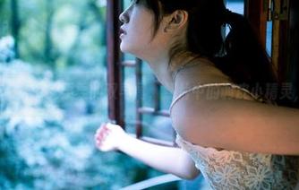 轰趴猫 - Ellie艾栗栗的双马尾，照片中的调皮小精灵，哈哈！