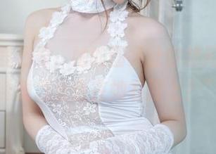 圣诞的鹿野希，她的图集让你想问：“圣诞树怎么也在她衣服上？”